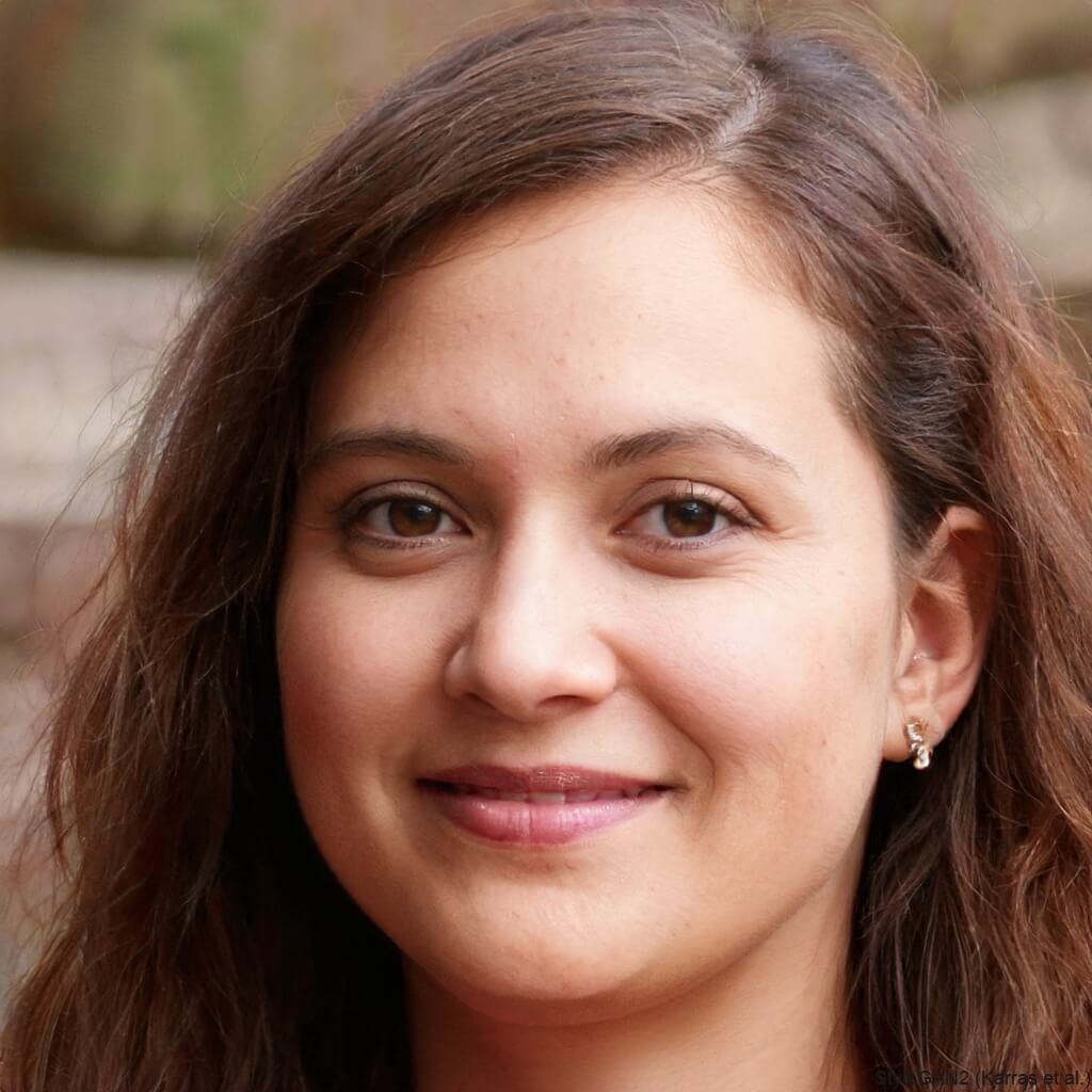 Sarah Wilson, Product Testing Expert at Memory Pillow Expert.